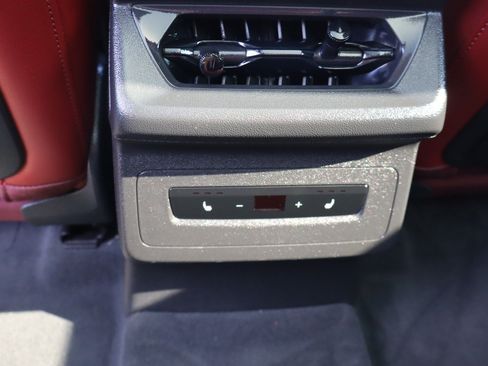 Used 2025 Audi S6 e-tron Prestige AWD/4WD image 17