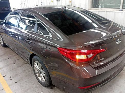 Used 2017 Hyundai Sonata SE FWD image 2