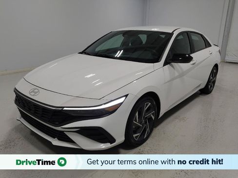 Used 2025 Hyundai Elantra Sport FWD image 1