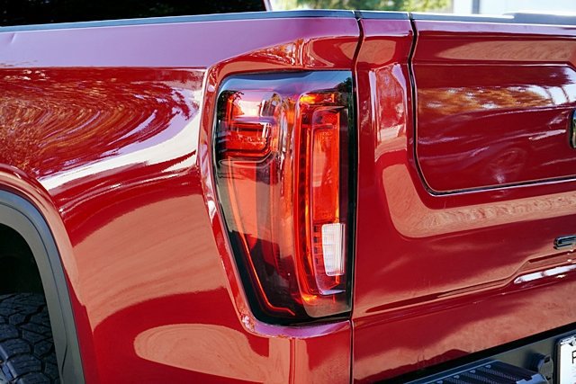 Used 2021 GMC Sierra 1500 SLT AWD/4WD image 8