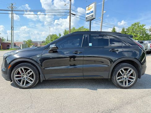 Used 2021 Cadillac XT4 Sport w/ Driver Awareness Package AWD/4WD image 4