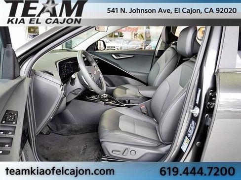 Certified 2025 Kia Niro Wind image 16
