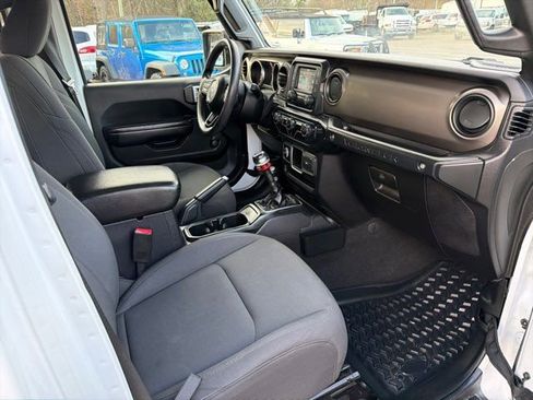 Used 2018 Jeep Wrangler Unlimited Sport image 14