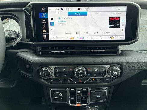 New 2026 Jeep Gladiator Sport image 19