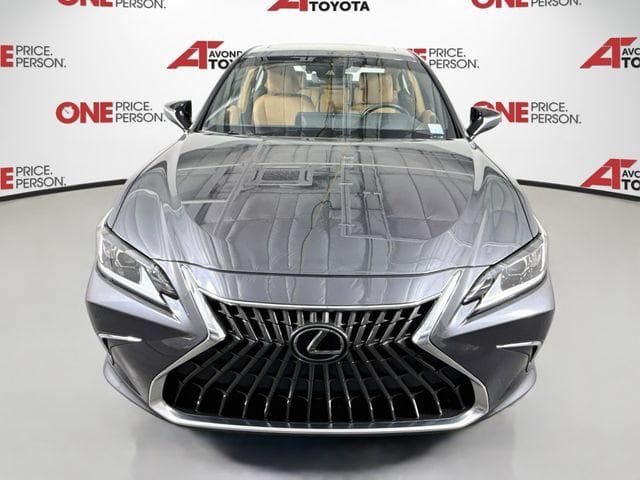 Used 2024 Lexus ES 300h w/ Premium Package FWD image 2