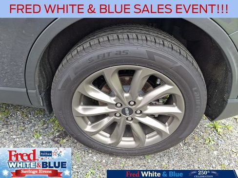 Used 2022 Lincoln Corsair AWD w/ Premium Package image 5