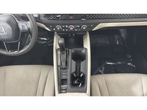 Used 2025 Honda Accord SE image 24