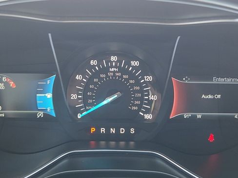 Used 2018 Ford Fusion SE w/ Fusion SE Technology Package FWD image 11