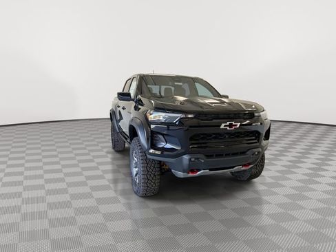 Certified 2026 Chevrolet Colorado ZR2 w/ Technology Package AWD/4WD image 3