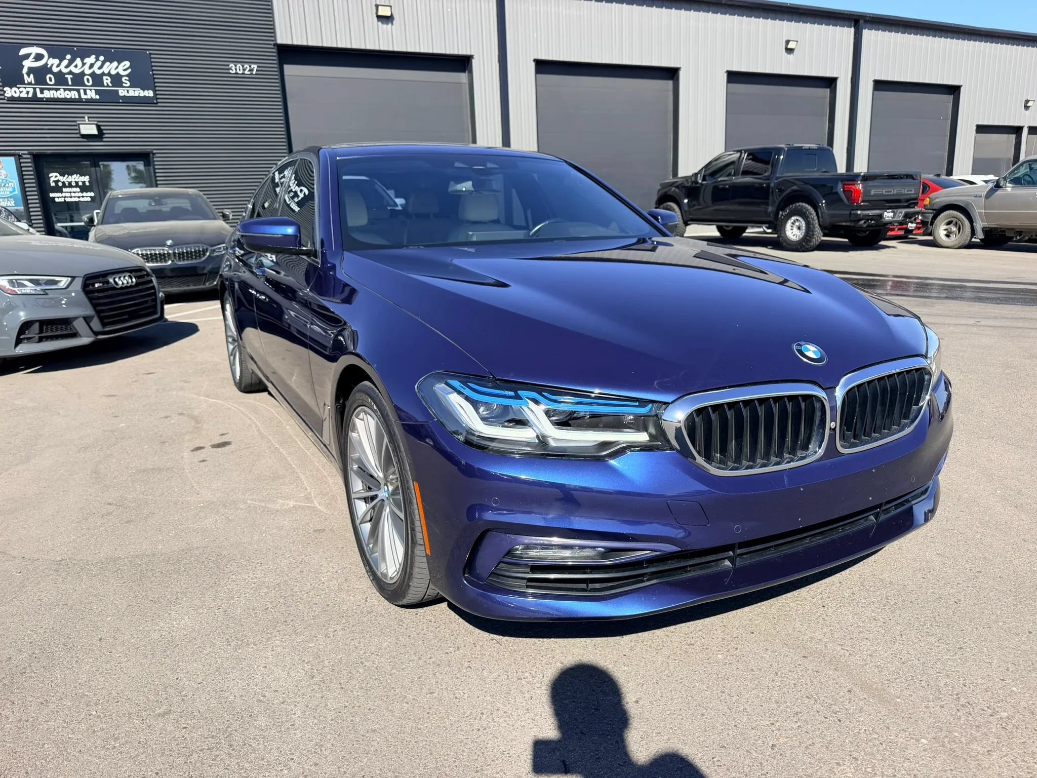 Used 2018 BMW 540i w/ Premium Package RWD image 3