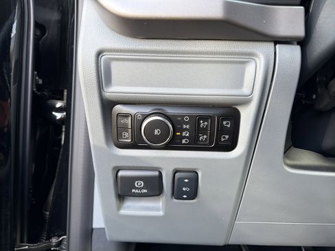 Used 2025 Ford F150 XLT w/ Equipment Group 303A High image 17