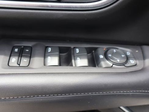 Used 2024 Chevrolet Suburban Z71 AWD/4WD image 15