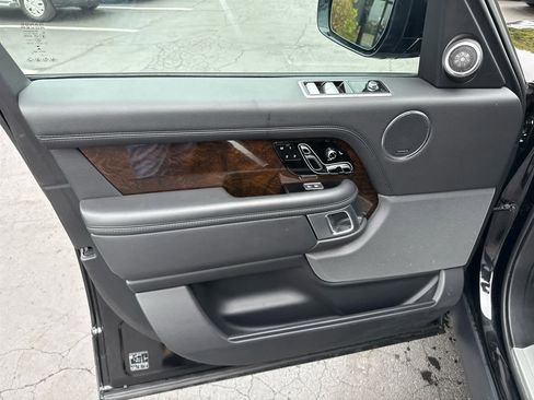 Used 2022 Land Rover Range Rover Westminster Edition image 23
