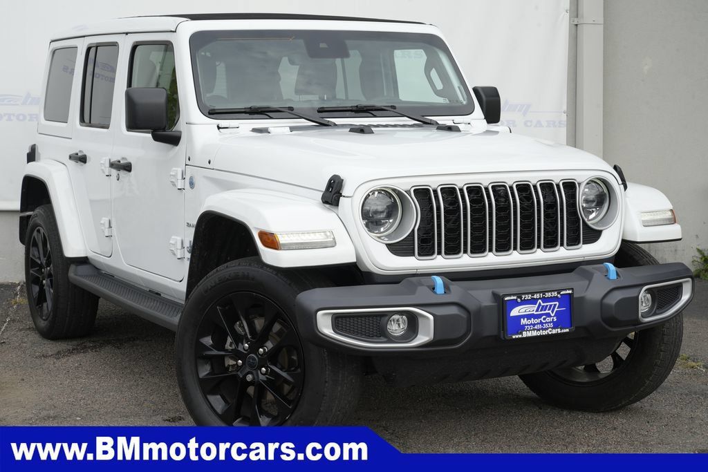 Used 2024 Jeep Wrangler Unlimited Sahara w/ Technology Group AWD/4WD image 1