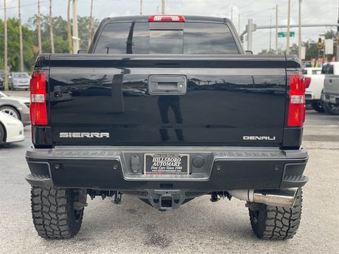 Used 2015 GMC Sierra 2500 Denali w/ Duramax Plus Package AWD/4WD image 9