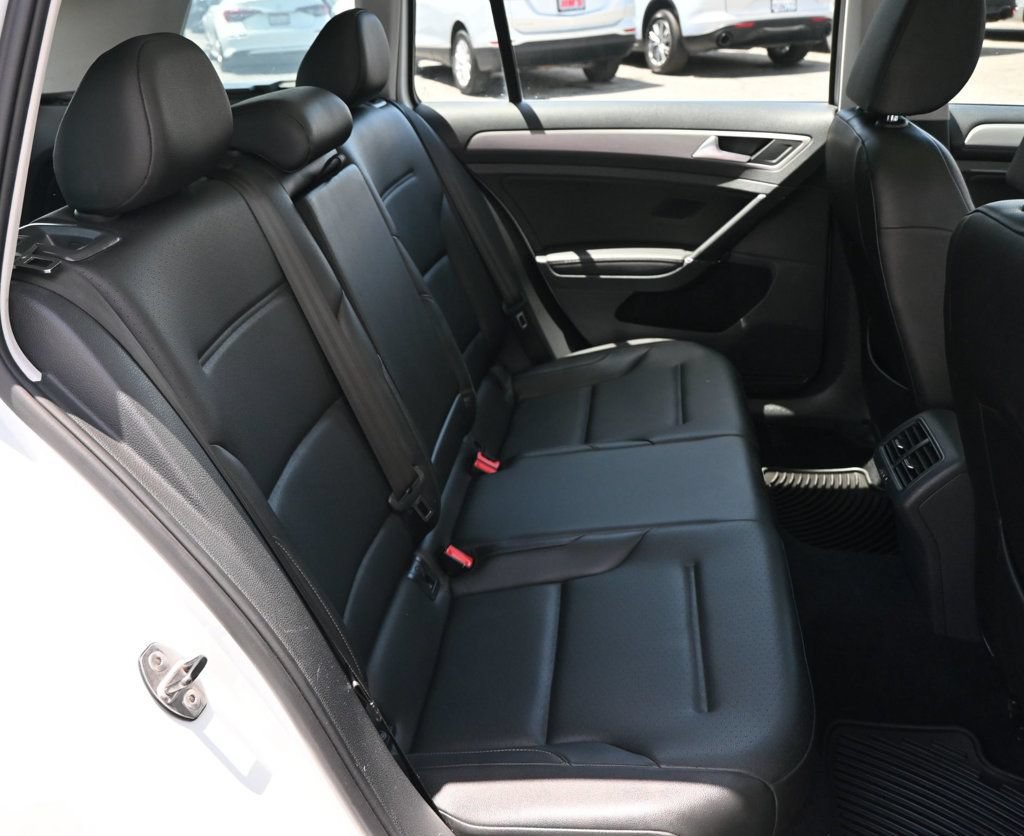 Used 2016 Volkswagen Golf S FWD image 20