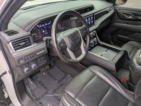 Used 2021 GMC Yukon Denali w/ Denali Ultimate Package image 12