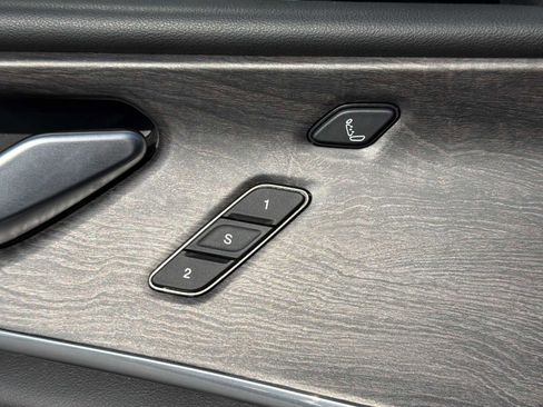 Used 2021 Jeep Grand Cherokee L Overland w/ Luxury Tech Group IV image 18