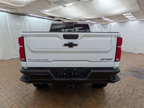 Used 2026 Chevrolet Silverado 2500 ZR2 AWD/4WD image 6