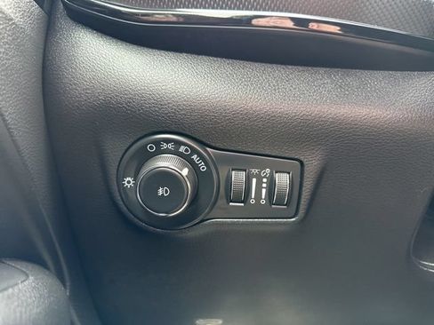 Certified 2025 Jeep Compass Trailhawk AWD/4WD image 24