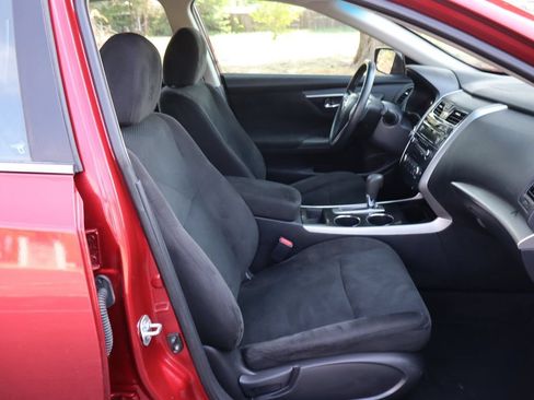 Used 2014 Nissan Altima 2.5 S FWD image 22