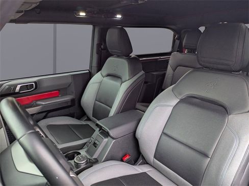 Used 2023 Ford Bronco Black Diamond image 16