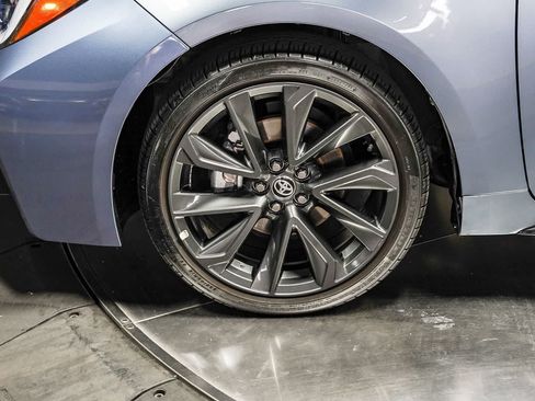 Used 2025 Toyota Corolla SE FWD image 9