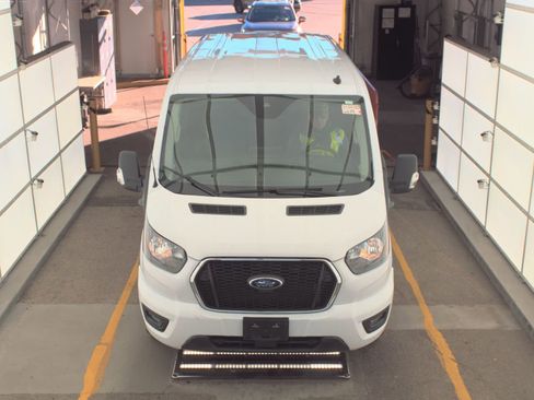 Used 2023 Ford Transit 350 XLT image 2