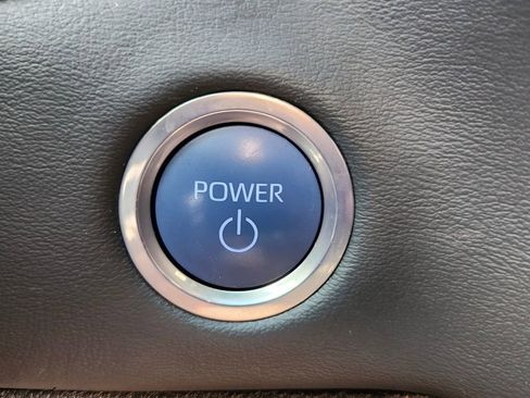 Used 2024 Toyota Sequoia Platinum image 35