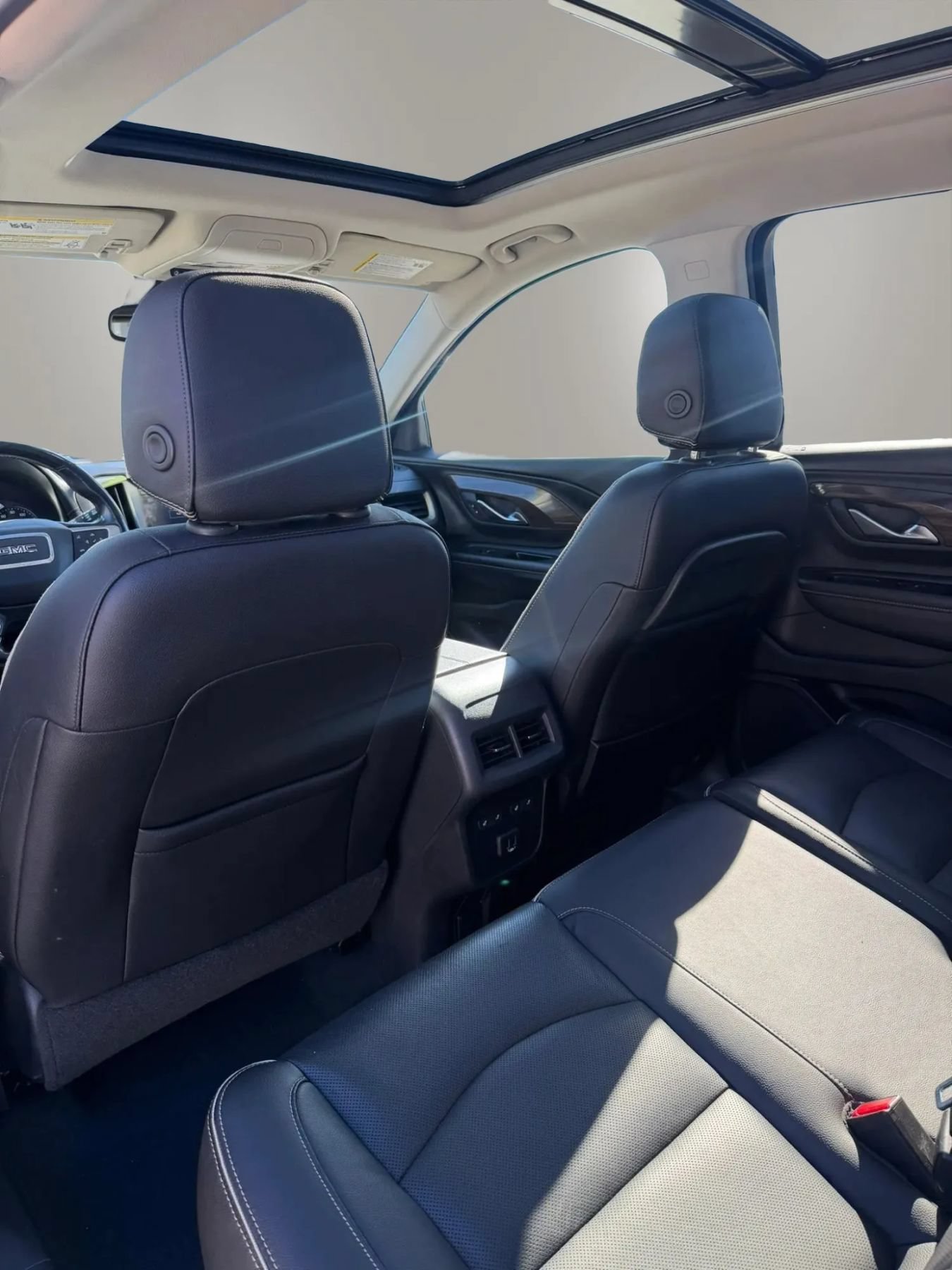 Used 2020 GMC Terrain Denali w/ Denali Premium Package AWD/4WD image 17