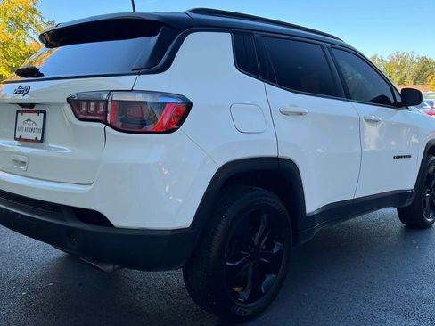 Used 2018 Jeep Compass Latitude AWD/4WD image 6