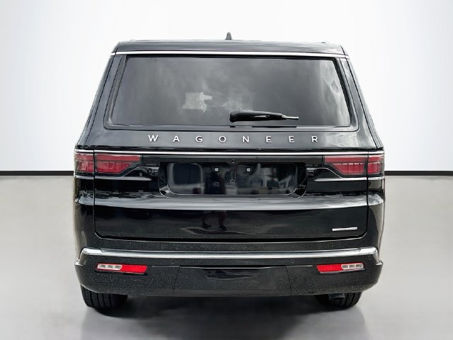 Used 2024 Jeep Wagoneer L Series II w/ Flexible Seating Group AWD/4WD image 6