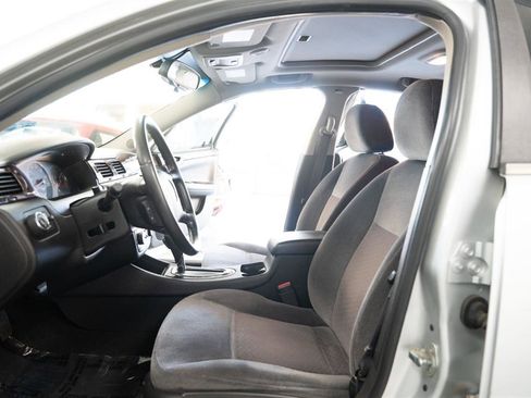 Used 2014 Chevrolet Impala LT w/ LT Sunroof Package FWD image 10