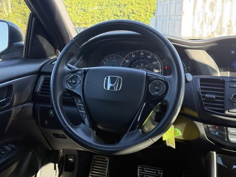 Used 2017 Honda Accord Sport image 15