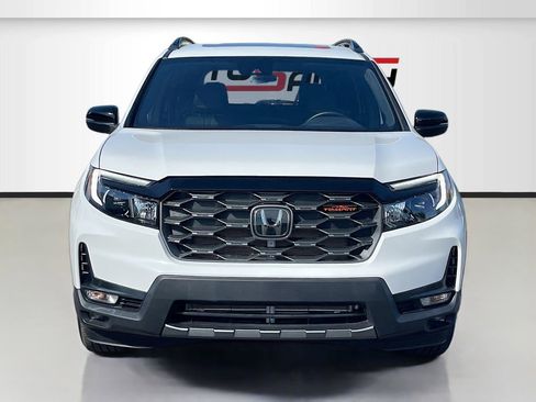 Used 2023 Honda Passport TrailSport image 2