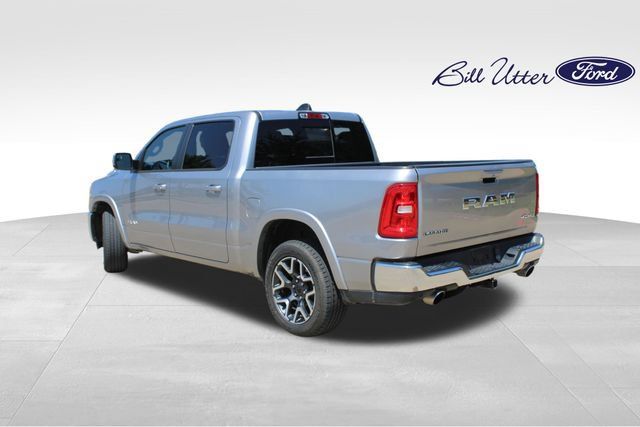 Used 2025 RAM 1500 Laramie AWD/4WD image 7