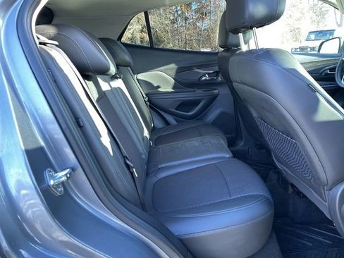 Used 2020 Buick Encore Preferred w/ Safety Package image 25