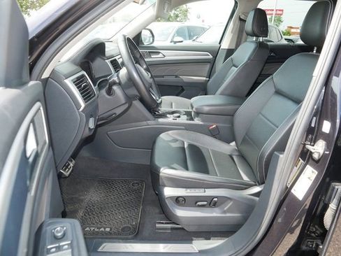 Certified 2023 Volkswagen Atlas SEL R-Line AWD/4WD image 13