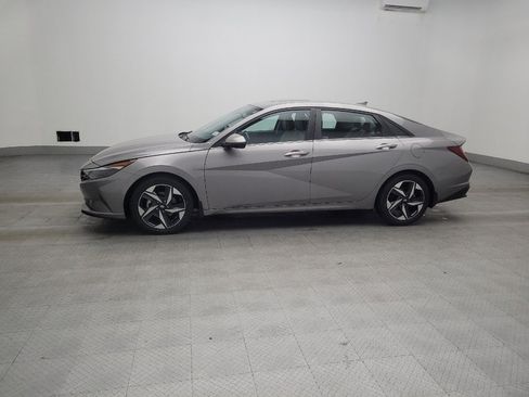 Used 2023 Hyundai Elantra Limited w/ Cargo Package FWD image 2