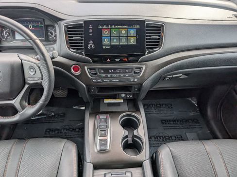 Certified 2022 Honda Passport TrailSport image 18