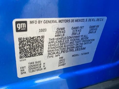 Used 2024 GMC Terrain SLT image 27