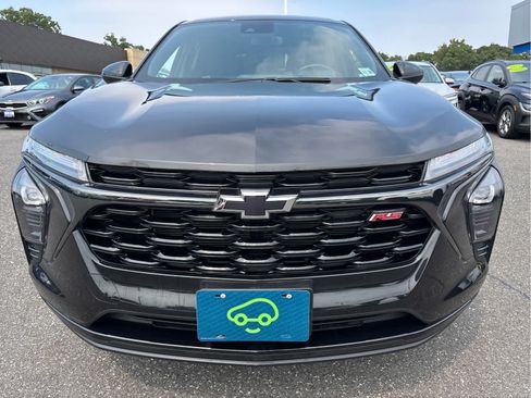 Used 2024 Chevrolet Trax RS w/ Driver Confidence Package FWD image 4