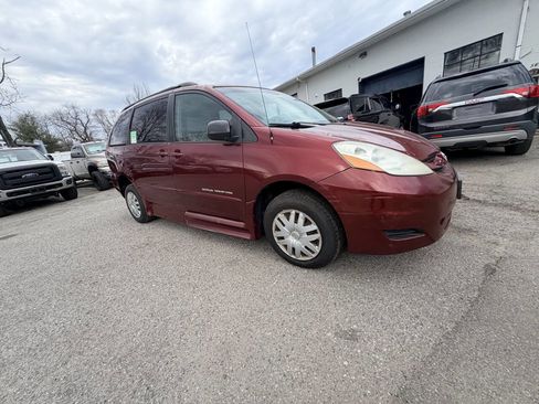 Used 2008 Toyota Sienna LE image 6