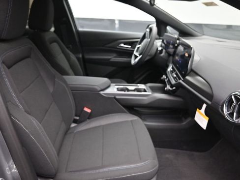 New 2026 Chevrolet Equinox EV LT image 7