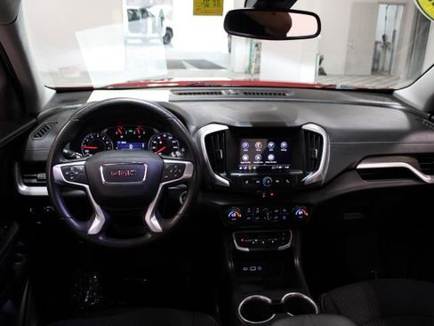 Used 2022 GMC Terrain SLE w/ Driver Convenience Package image 30