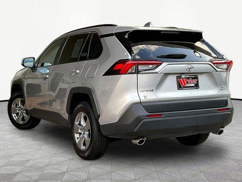 Used 2025 Toyota RAV4 XLE AWD/4WD image 4