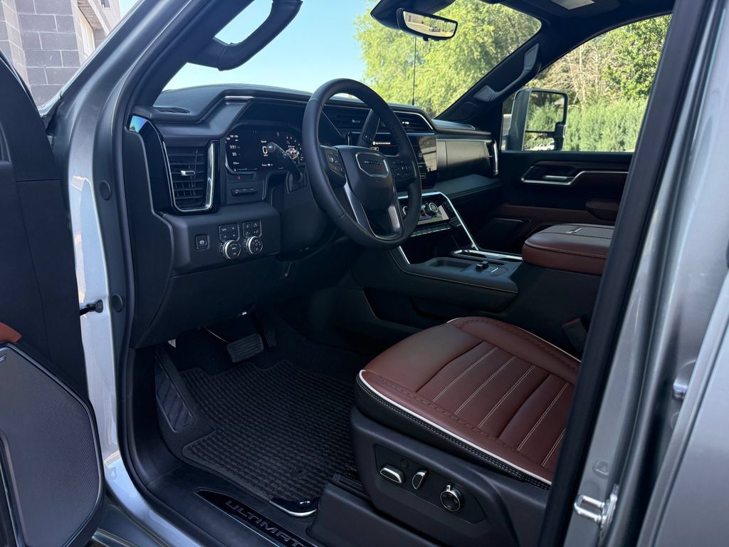 Used 2026 GMC Sierra 3500 Denali Ultimate AWD/4WD image 21