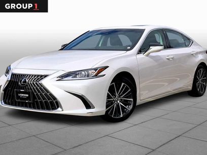 Used 2025 Lexus ES 350 w/ Premium Package