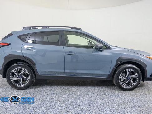Used 2025 Subaru Crosstrek 2.5i Premium AWD/4WD image 8