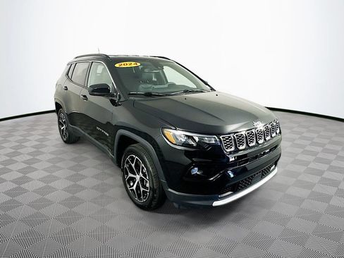 Used 2024 Jeep Compass Limited AWD/4WD image 2